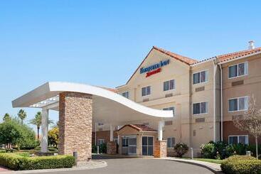 هتل Fairfield Inn By Marriott Visalia Sequoia
