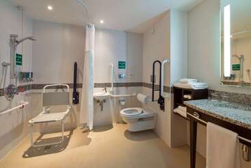 هتل Hampton By Hilton London Luton Airport