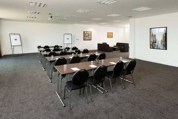 هتل Hampton By Hilton London Luton Airport