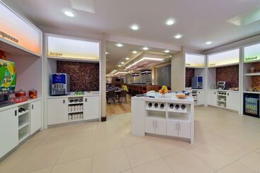 هتل Hampton By Hilton London Luton Airport