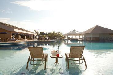 酒店 Infinity Blue Resort & Spa