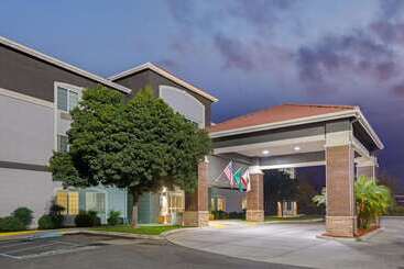 هتل La Quinta By Wyndham Visalia/sequoia Gateway