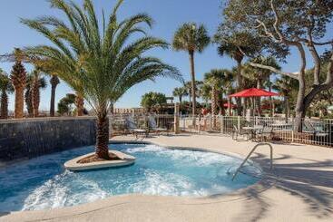 هتل Marriott's Monarch at Sea Pines