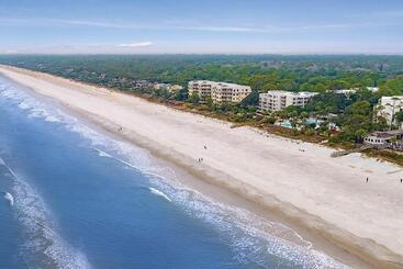 هتل Marriott's Monarch at Sea Pines