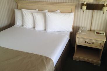هتل Parkside Inn Bridgeview