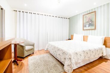 هتل Velinn Pousada Chateau Do Luar