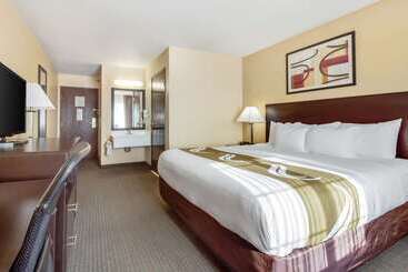 هتل Quality Inn & Suites