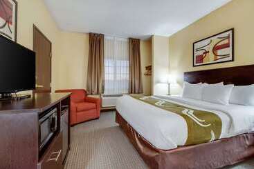 هتل Quality Inn & Suites