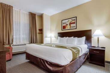 هتل Quality Inn & Suites