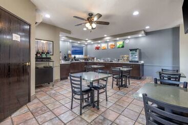 هتل Quality Inn & Suites