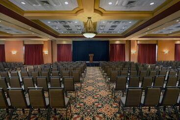 Renaissance Tulsa Hotel & Convention Center