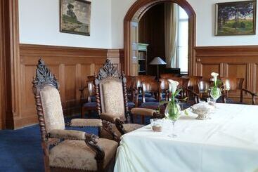 Schlosshotel Ralswiek