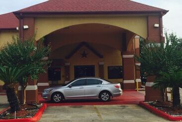 هتل Scottish Inn & Suites Hobby Airport
