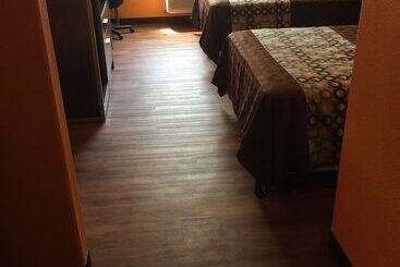 هتل Scottish Inn & Suites Hobby Airport