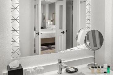 هتل Sheraton Duluth