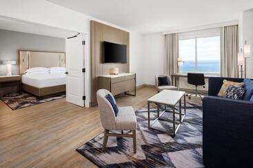 هتل Sheraton Duluth