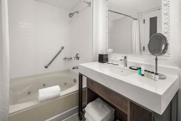 هتل Sheraton Duluth