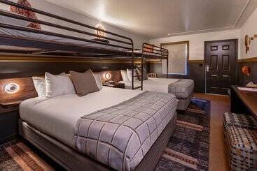 فندق The Ozarker Lodge
