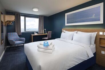 هتل Travelodge Edinburgh Central Waterloo Place