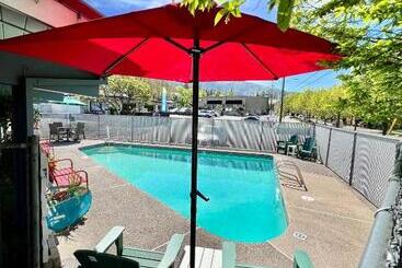 مُتل Timbers Inn And Suites