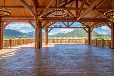 The Estes Park Resort