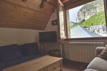 Apartamentos Escarrilla 3000