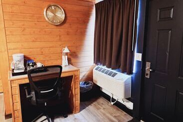Dunes Motel  Bend