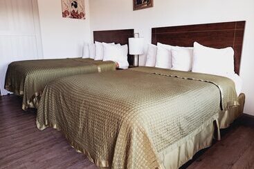 Dunes Motel  Bend