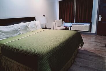 Dunes Motel  Bend