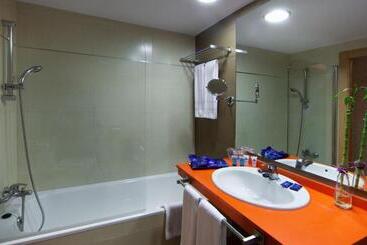 Evenia Zoraida Resort