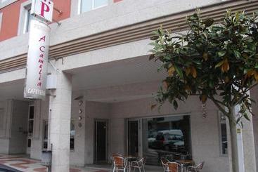 Hostal A Camelia - Moanya