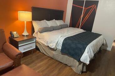 هتل Alien Residence Inn
