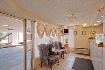 هتل Americas Best Value Inn Savannah