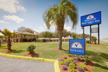 هتل Americas Best Value Inn Savannah