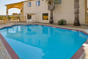 酒店 Americas Best Value Inn & Suites Waller/prairie View
