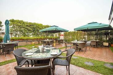 هتل Ascott The Residence Dhaka