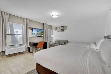 هتل Comfort Inn