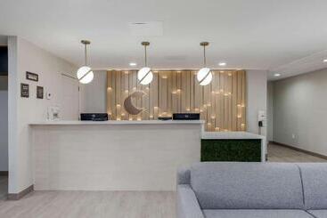هتل Comfort Inn