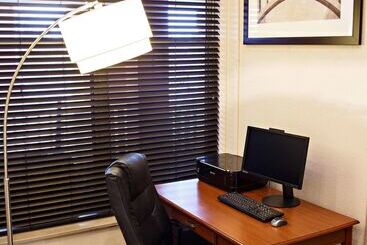 هتل Country Inn & Suites By Radisson, Harrisburg West Mechanicsburg