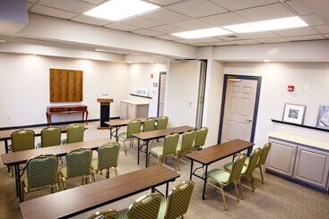 هتل Country Inn & Suites By Radisson, Harrisburg West Mechanicsburg