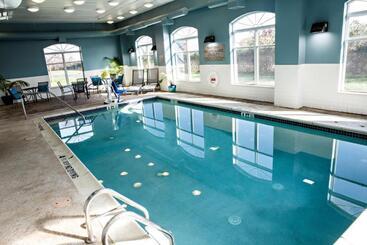 هتل Country Inn & Suites By Radisson, Harrisburg West Mechanicsburg