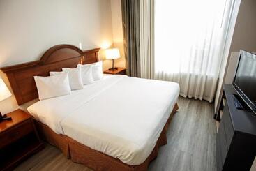 هتل Country Inn & Suites By Radisson, Harrisburg West Mechanicsburg