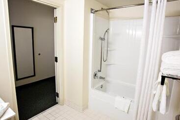 هتل Country Inn & Suites By Radisson, Harrisburg West Mechanicsburg