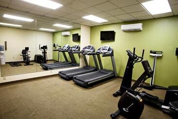 هتل Country Inn & Suites By Radisson, Harrisburg West Mechanicsburg