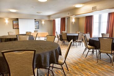 هتل Drury Inn & Suites Lafayette La
