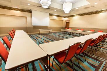 هتل Drury Inn & Suites Dayton North