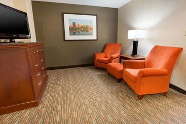 هتل Drury Inn & Suites Dayton North