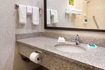 هتل Drury Inn & Suites Dayton North