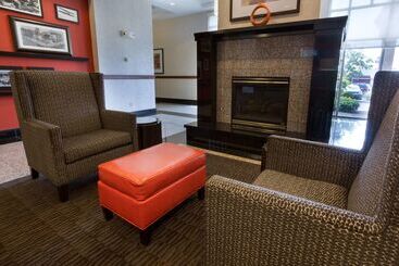هتل Drury Inn & Suites Dayton North