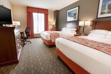 هتل Drury Inn & Suites Dayton North